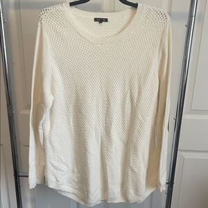 Elegant White/Cream Textured Sweater